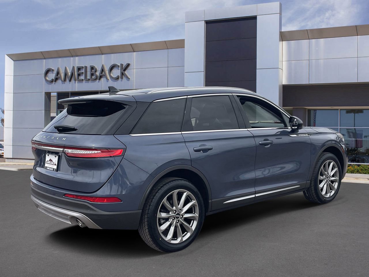 Used 2022 Lincoln Corsair AWD w/ Premium Package image 6