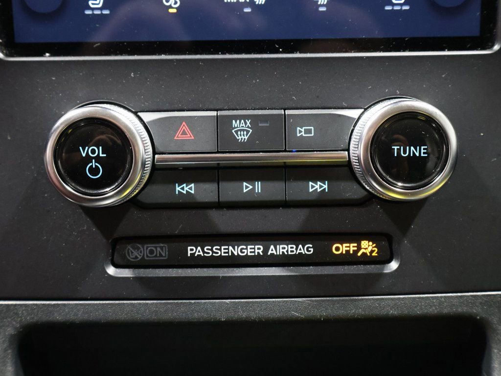 Used 2024 Ford Edge Titanium image 32