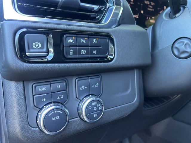 Used 2025 GMC Yukon Denali image 16