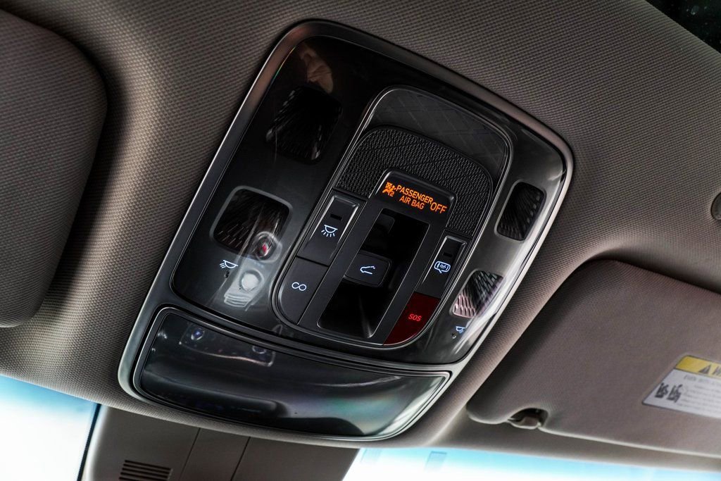 Used 2023 Genesis GV80 2.5T w/ Prestige 20" Package image 40