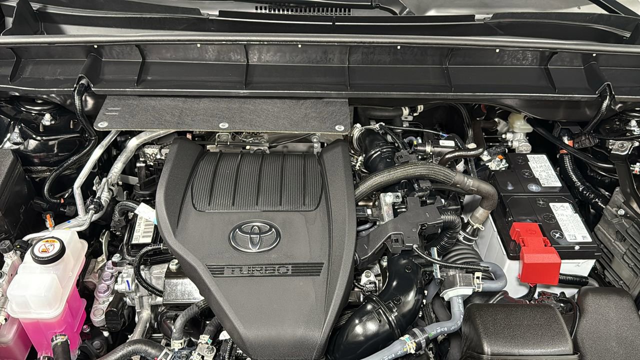 Certified 2026 Toyota Highlander Platinum image 26