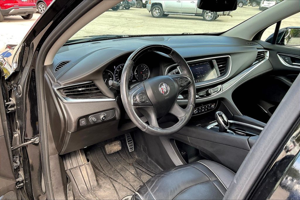 Used 2021 Buick Enclave Avenir w/ Avenir Technology Package AWD/4WD image 24