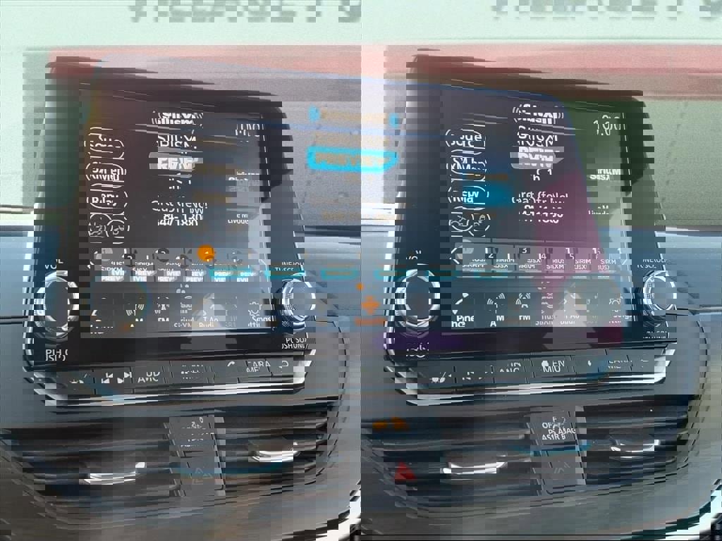 Used 2024 Nissan Altima 2.5 SV image 16