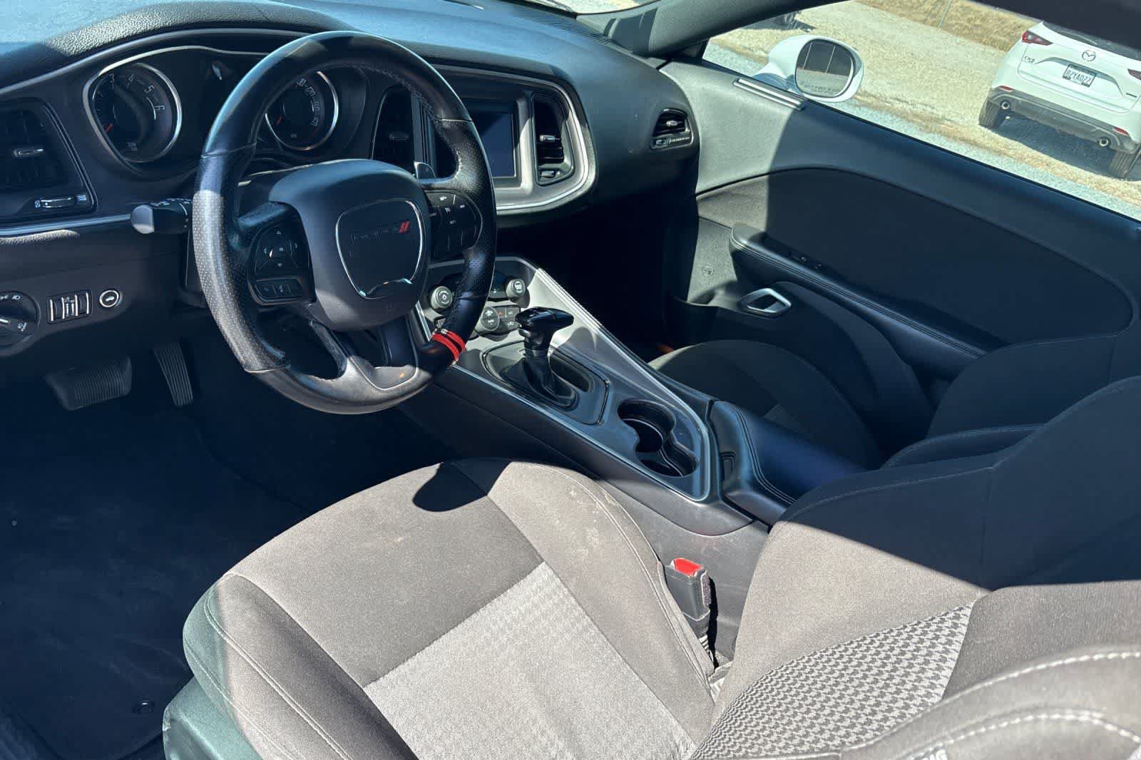 Used 2022 Dodge Challenger GT AWD/4WD image 14