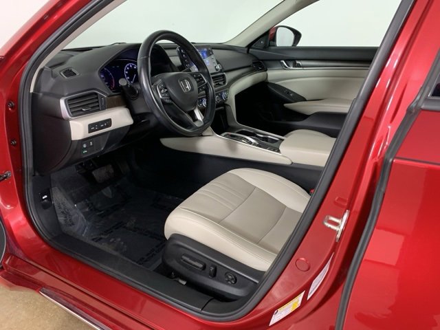 Used 2020 Honda Accord Touring image 30