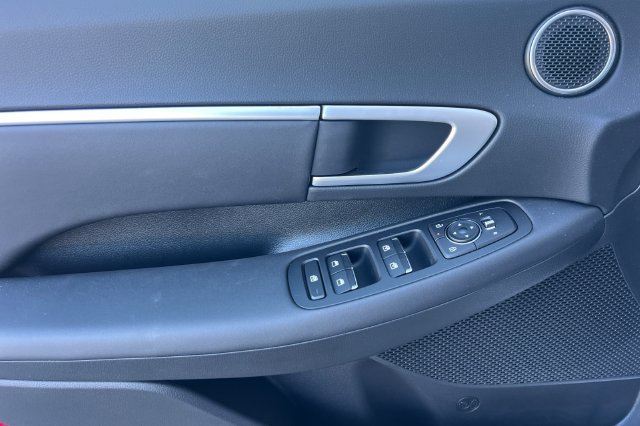 New 2026 Hyundai Sonata SEL FWD image 10