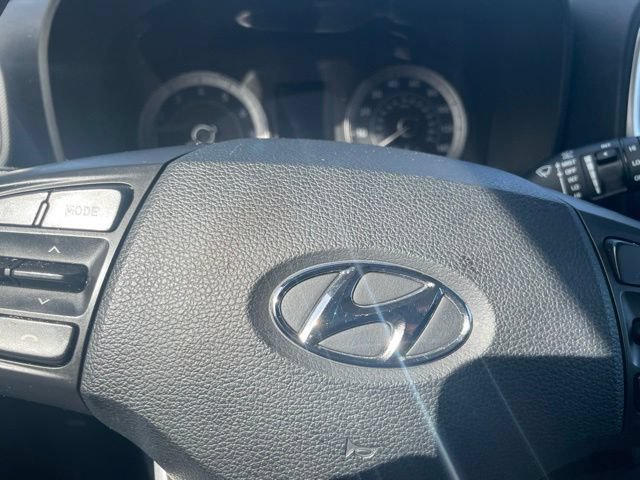 Used 2021 Hyundai Venue SE FWD image 19
