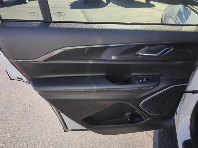 Used 2022 Jeep Grand Cherokee L Laredo AWD/4WD image 28