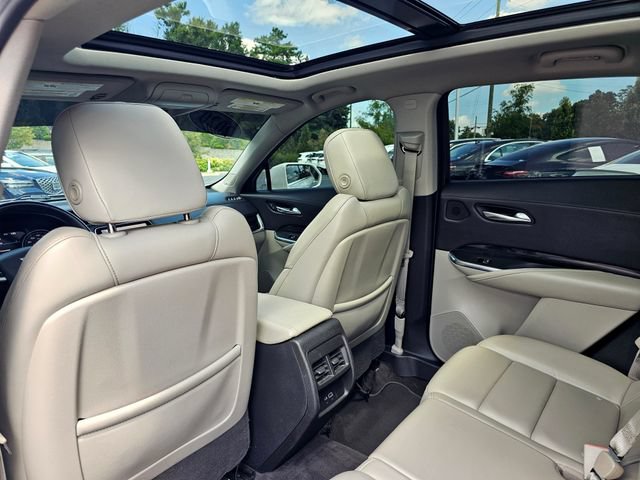 Used 2020 Cadillac XT4 Premium Luxury w/ Technology Package FWD image 25
