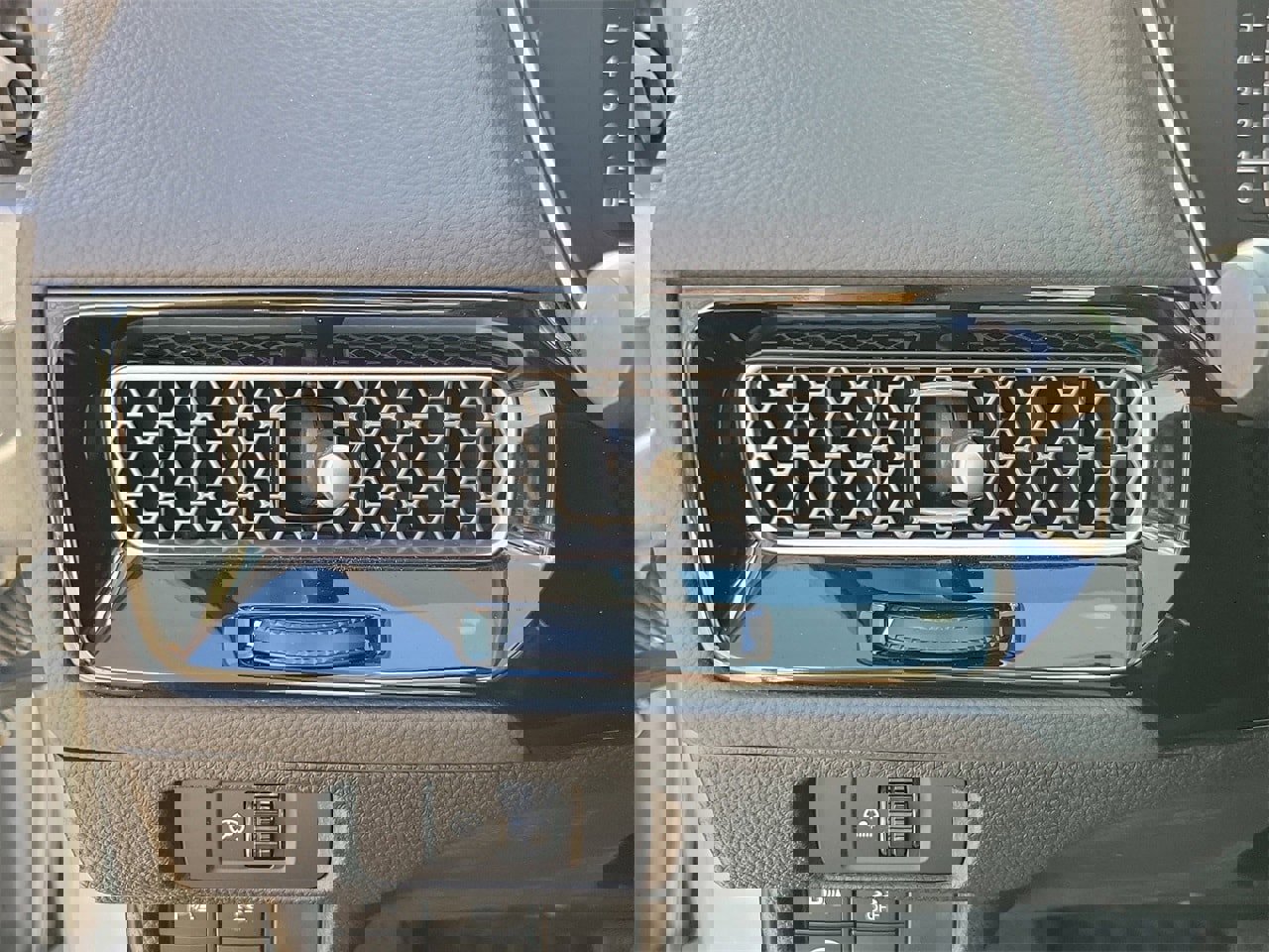 Used 2023 Honda Civic Touring image 33