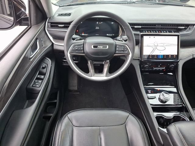 Used 2023 Jeep Grand Cherokee L Limited image 11