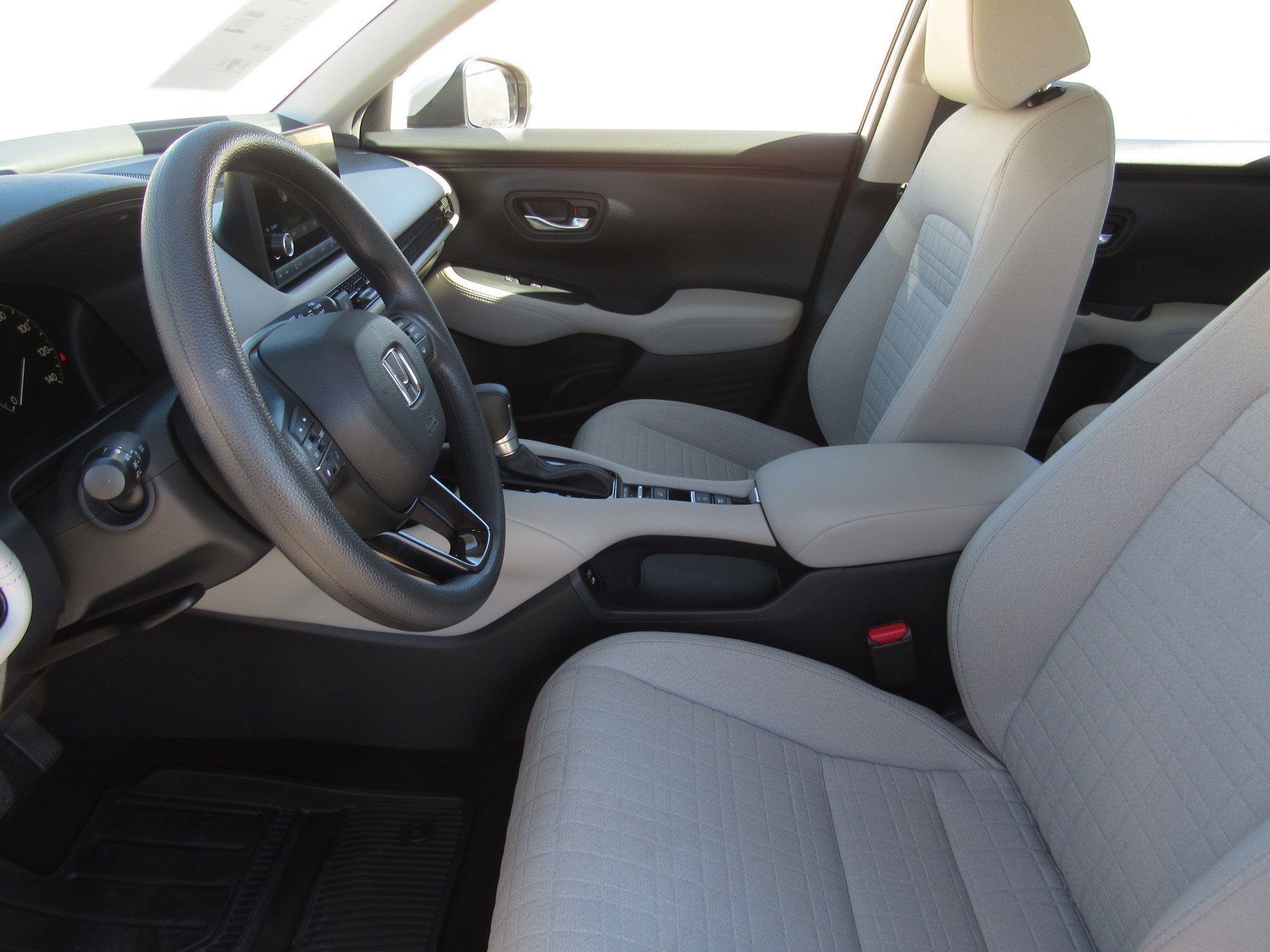 Used 2025 Honda HR-V LX image 14