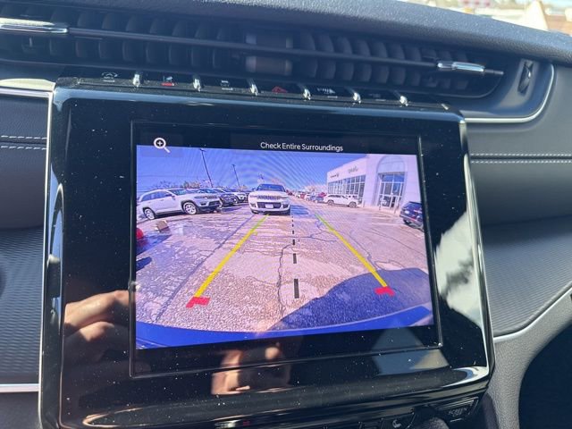 Certified 2025 Jeep Grand Cherokee Altitude image 32