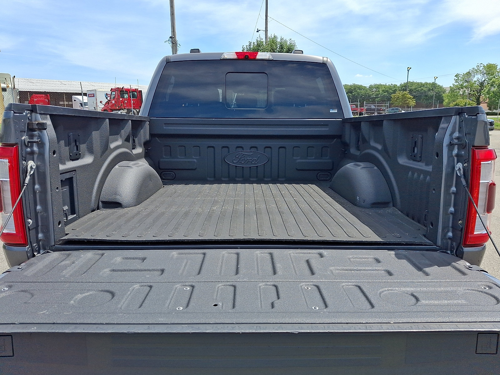 Used 2021 Ford F150 Lariat AWD/4WD image 33
