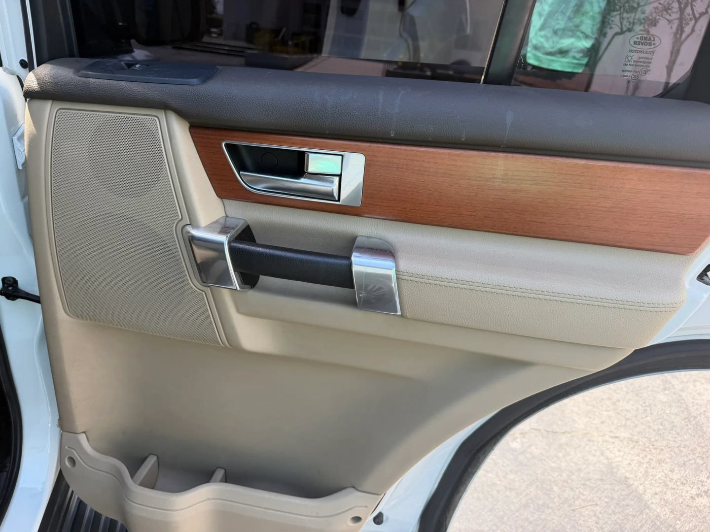 Used 2016 Land Rover LR4 HSE AWD/4WD image 17