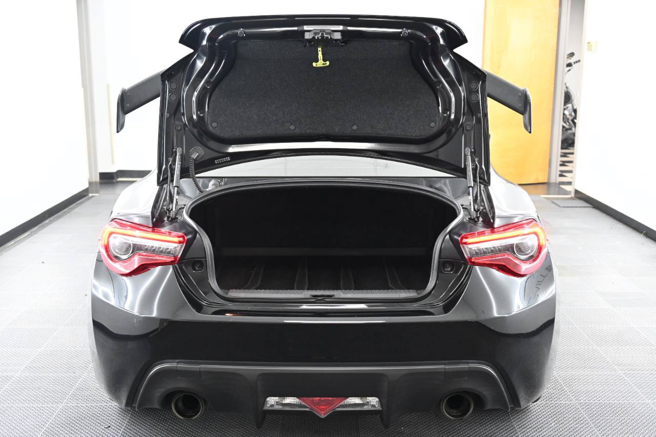 Used 2018 Subaru BRZ Limited w/ Popular Package #2 RWD image 34