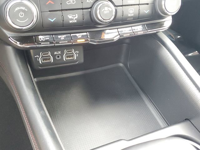 Used 2023 Dodge Durango GT image 35