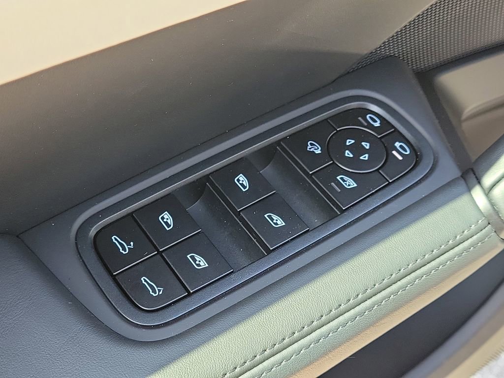 New 2026 Porsche Cayenne AWD/4WD image 26