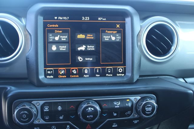 Used 2022 Jeep Wrangler Unlimited Sahara w/ Cold Weather Group AWD/4WD image 24