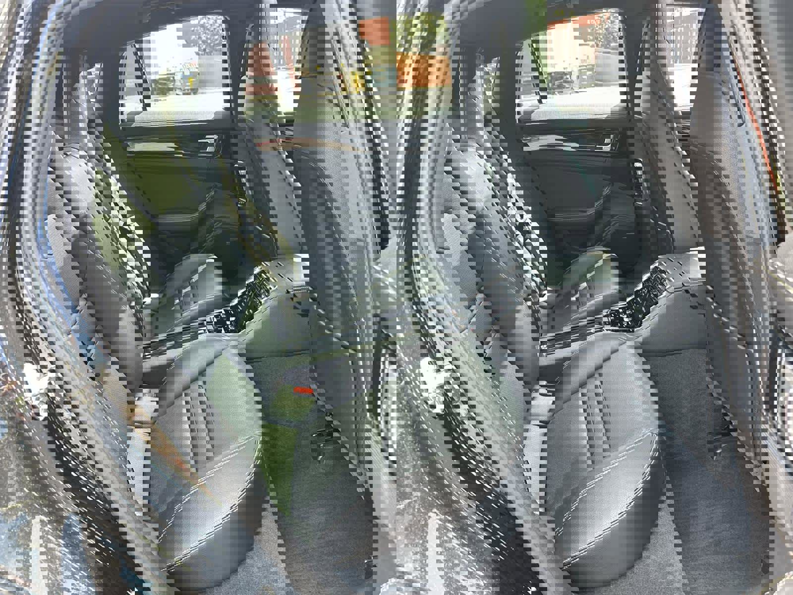 Used 2020 Porsche Panamera 4 image 13