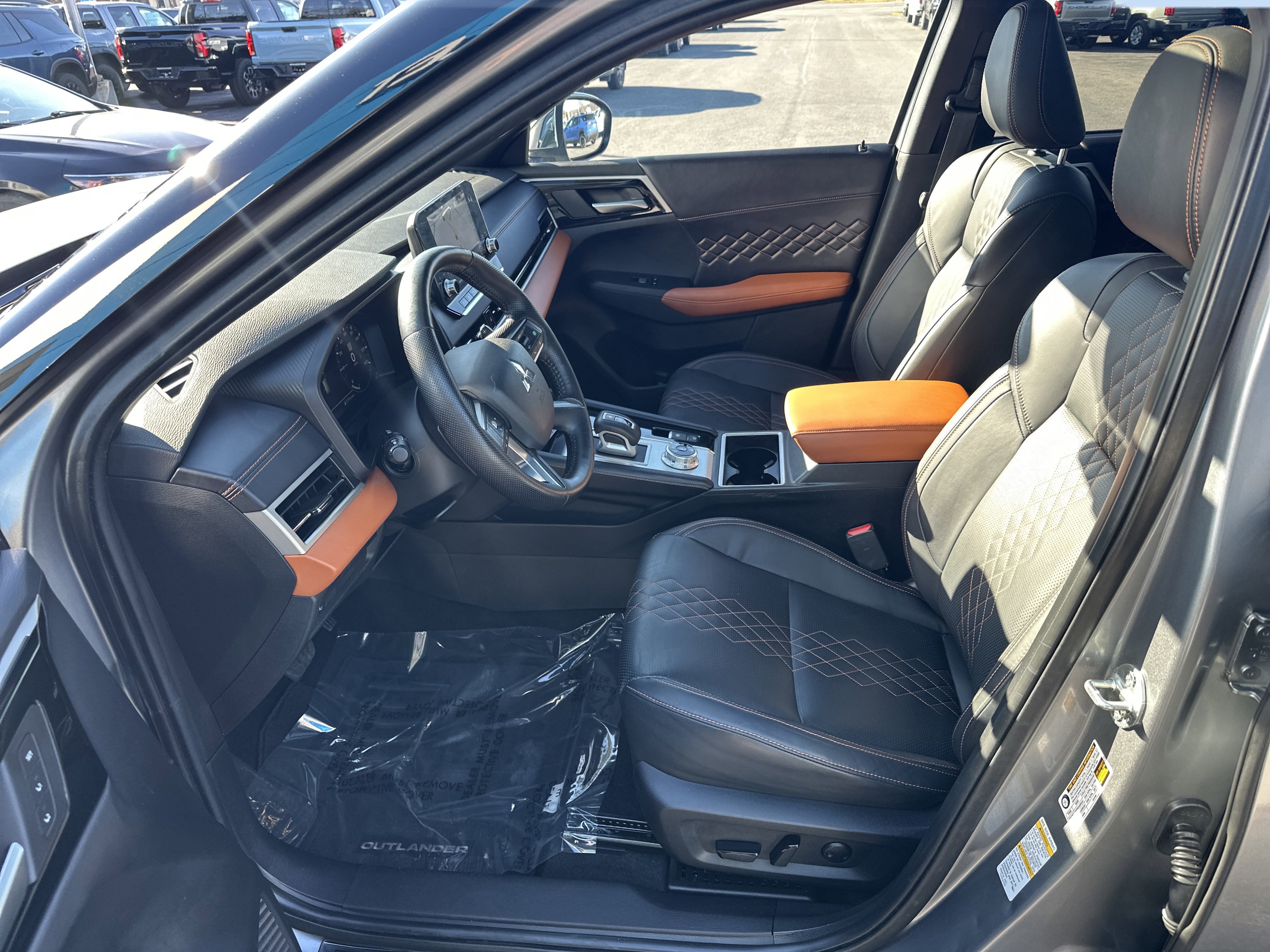 Used 2024 Mitsubishi Outlander SEL image 7