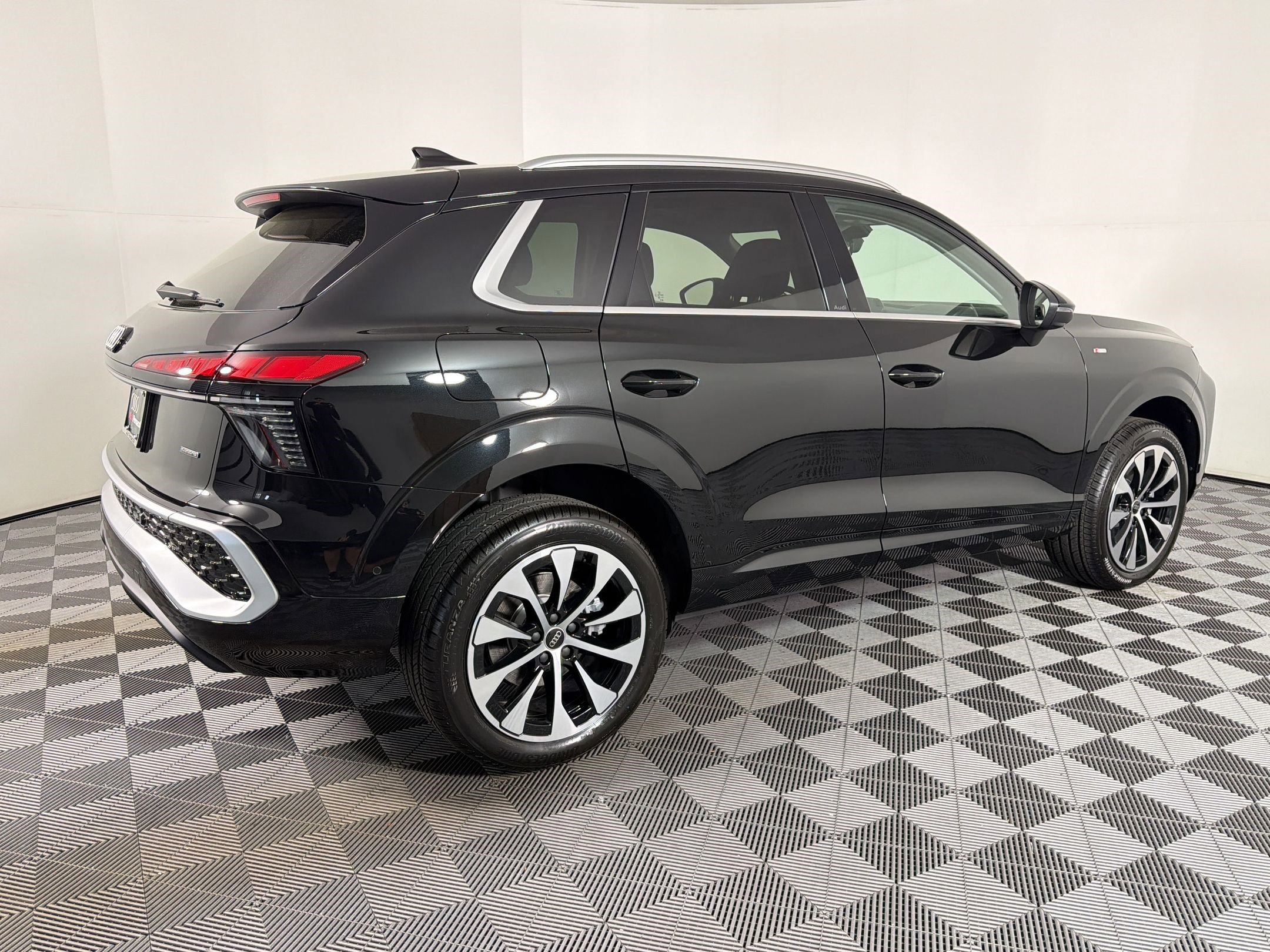 New 2026 Audi Q3 quattro 2.0T image 7