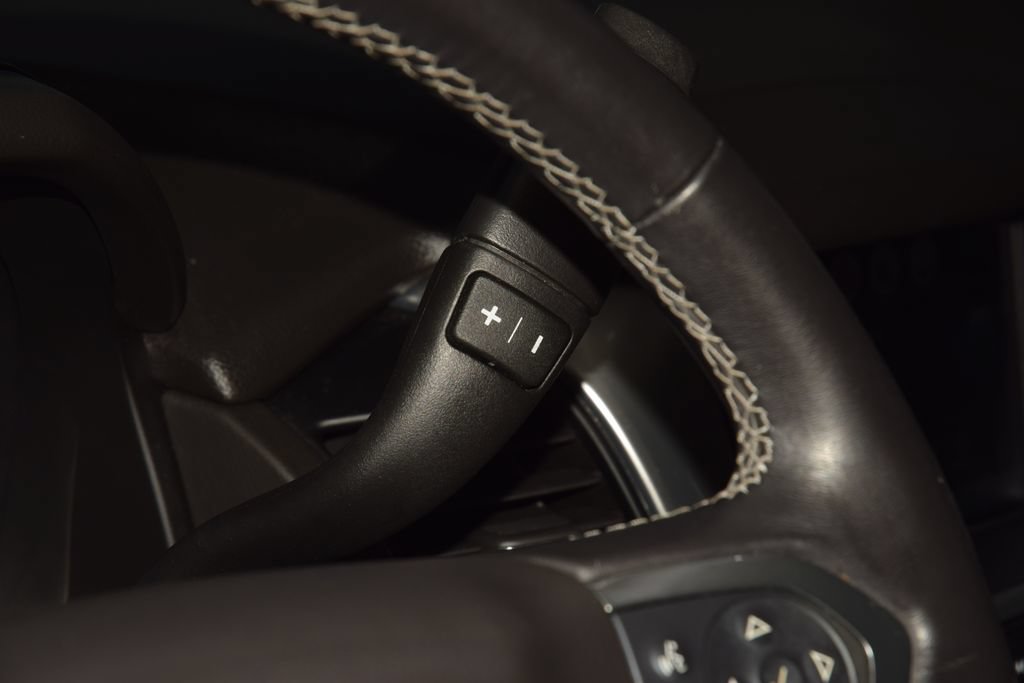 Used 2019 Chevrolet Tahoe LT w/ Z71 Midnight Edition AWD/4WD image 38