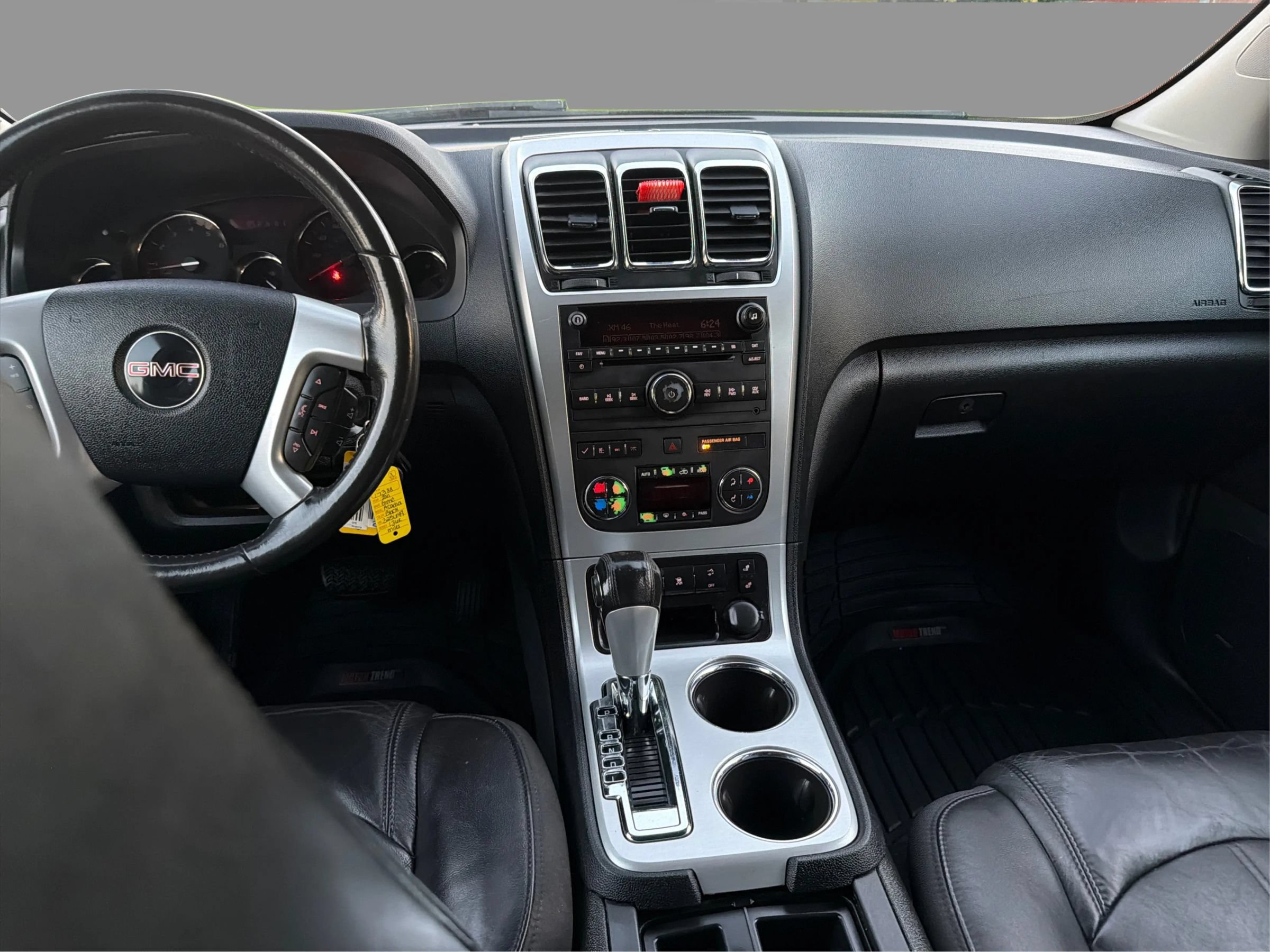 Used 2011 GMC Acadia SLT FWD image 16