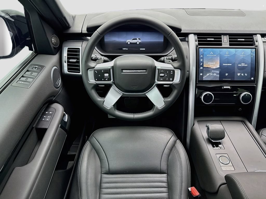 Certified 2025 Land Rover Discovery S AWD/4WD image 10