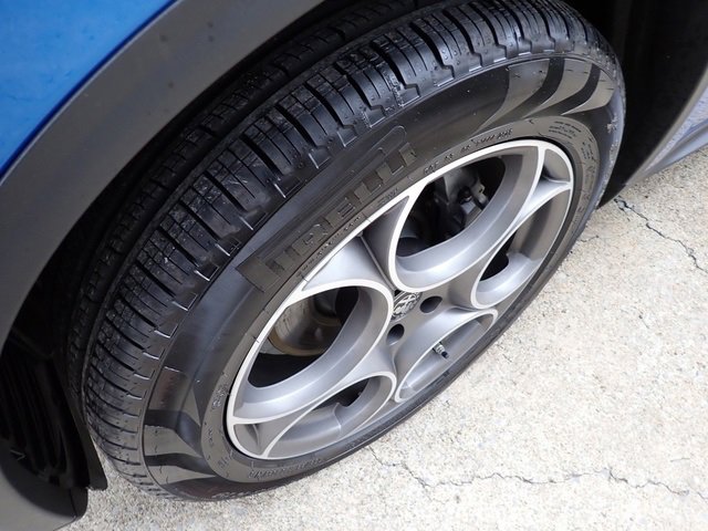 New 2025 Alfa Romeo Stelvio Sprint image 11