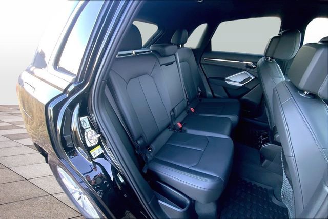 Certified 2025 Audi Q3 2.0T Premium w/ Convenience Package image 19