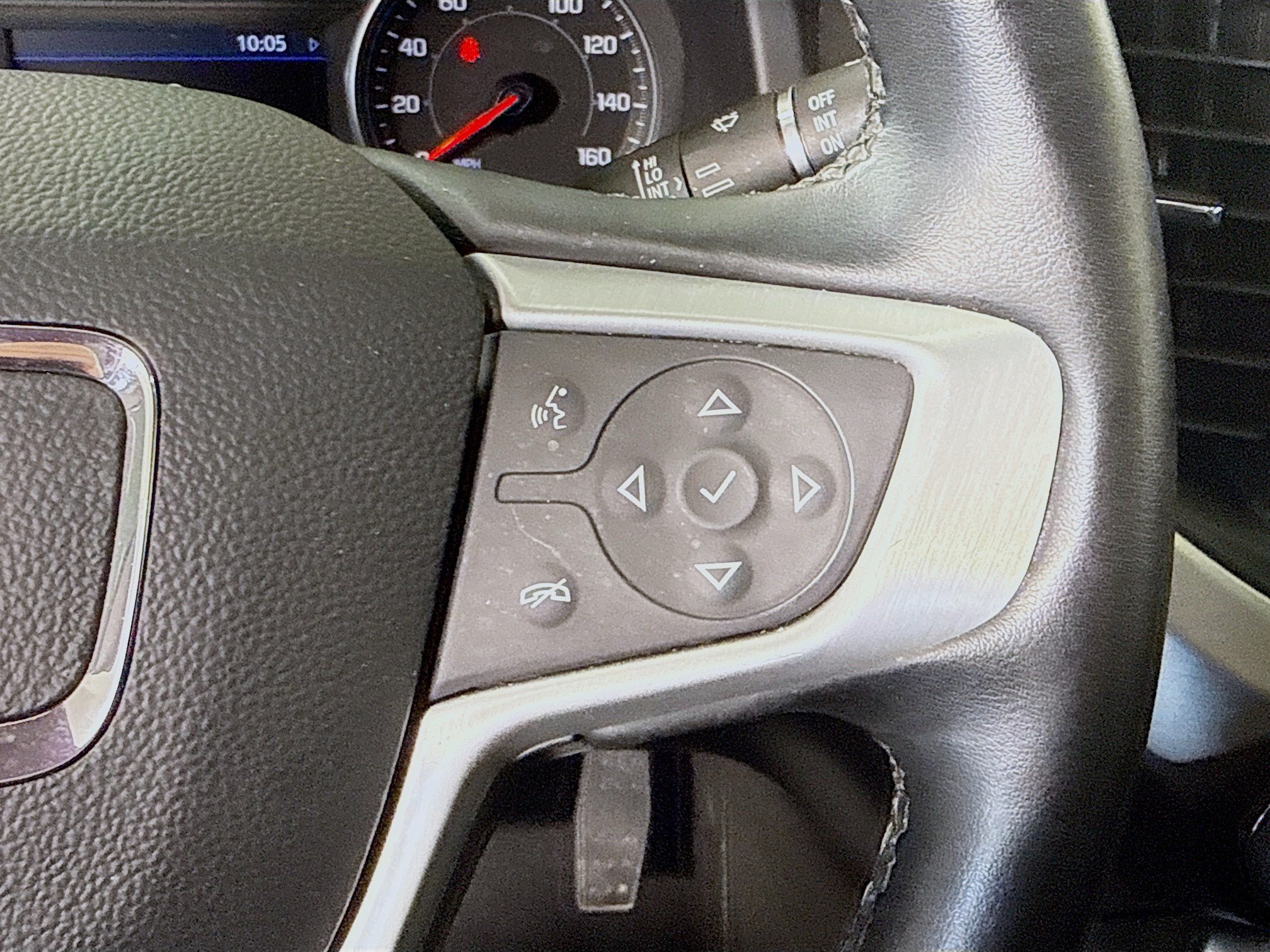 Used 2023 GMC Acadia SLT w/ Preferred Package FWD image 15