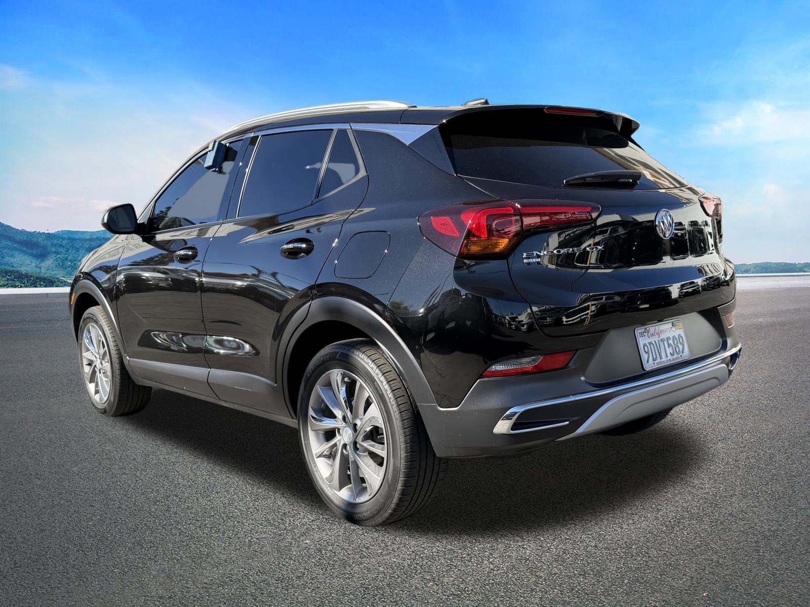 Used 2023 Buick Encore GX Essence w/ Experience Buick Package image 7