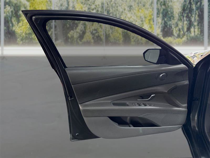 Used 2024 Hyundai Elantra SEL FWD image 20