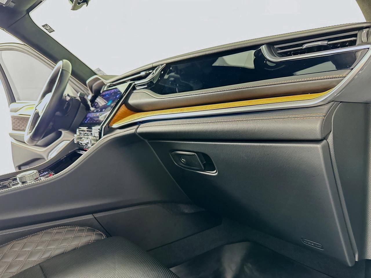 Used 2022 Jeep Grand Cherokee Summit image 40