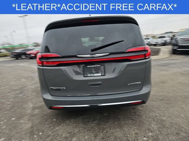 Used 2022 Chrysler Pacifica Limited image 17