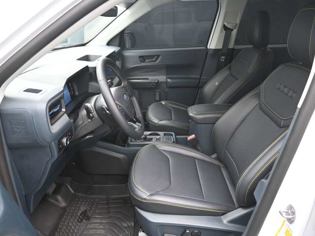 Used 2025 Ford Maverick Lobo image 18