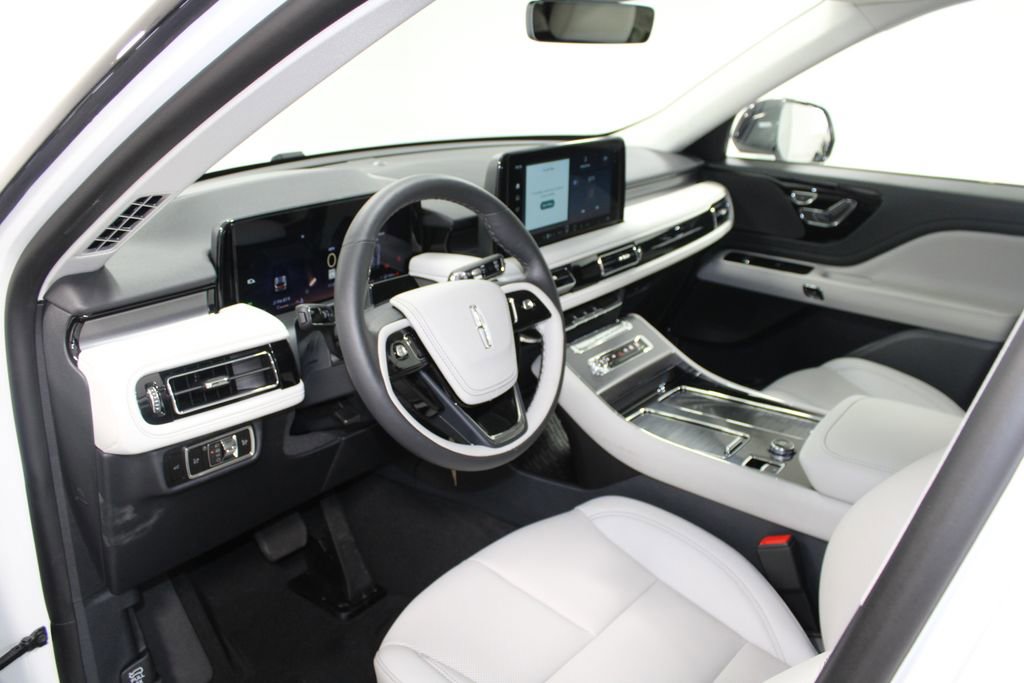 New 2026 Lincoln Aviator 2WD image 23