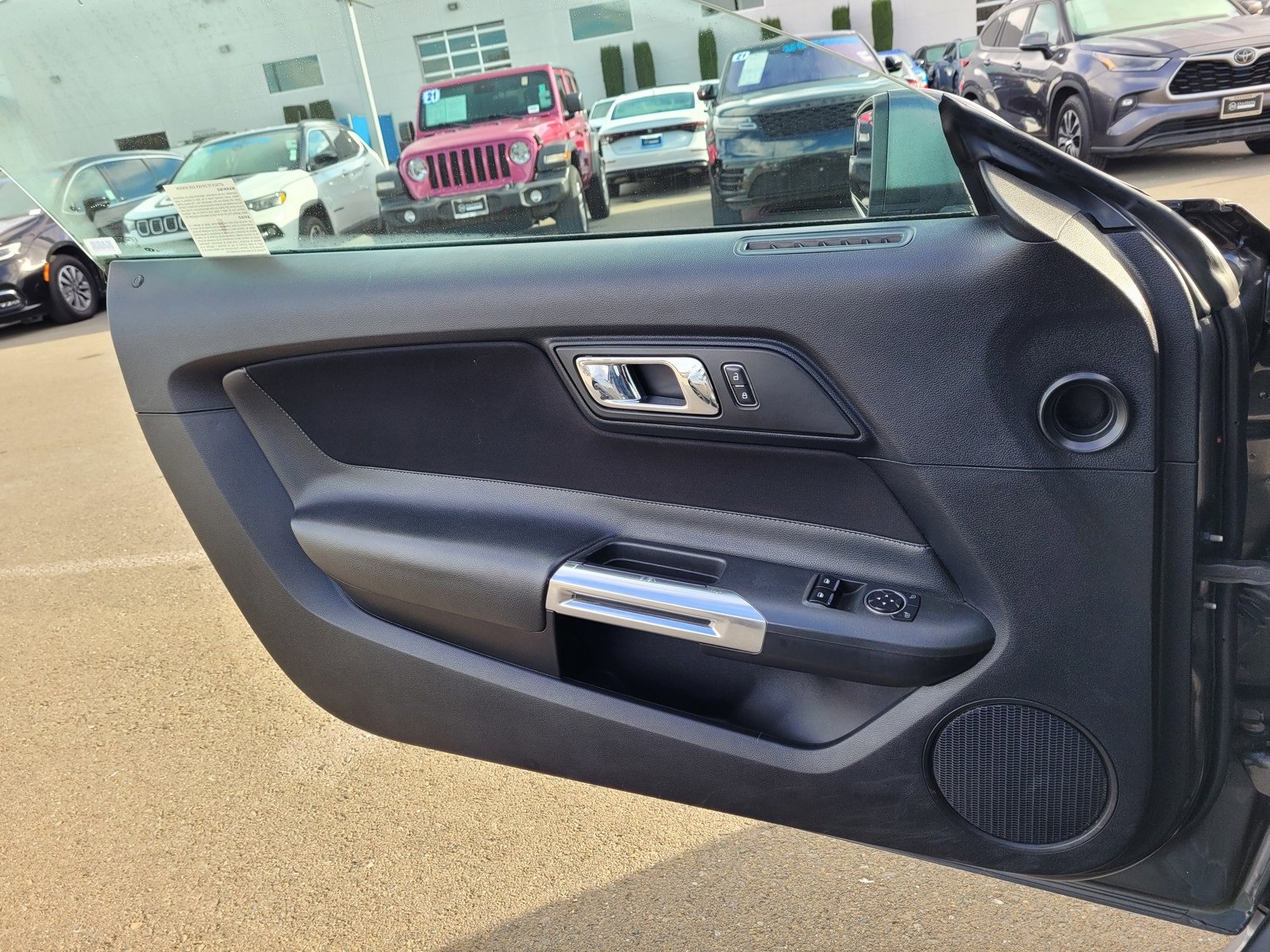 Used 2017 Ford Mustang GT image 12