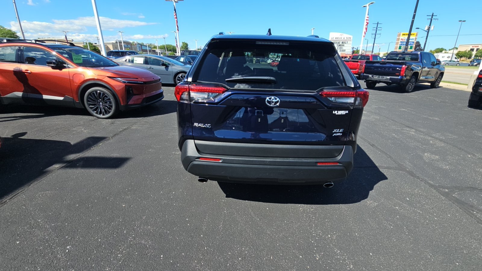 Certified 2025 Toyota RAV4 XLE AWD/4WD image 4