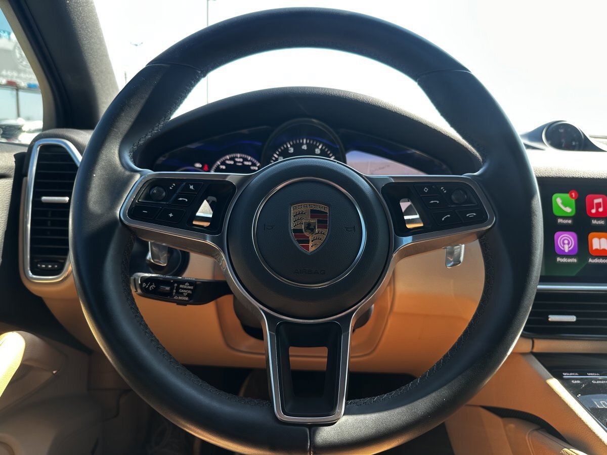 Used 2022 Porsche Cayenne Platinum Edition AWD/4WD image 35