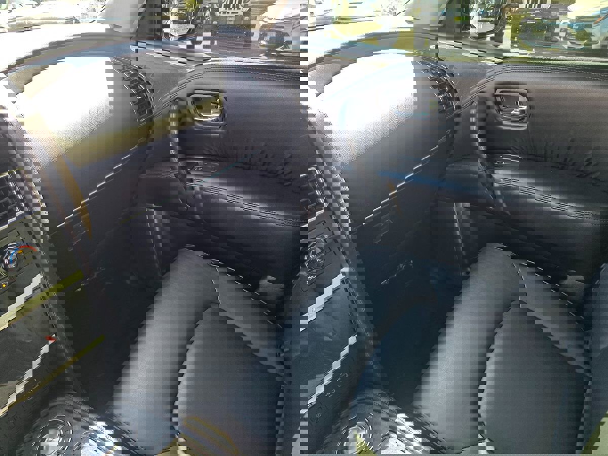 Used 2023 Nissan Armada SV image 41