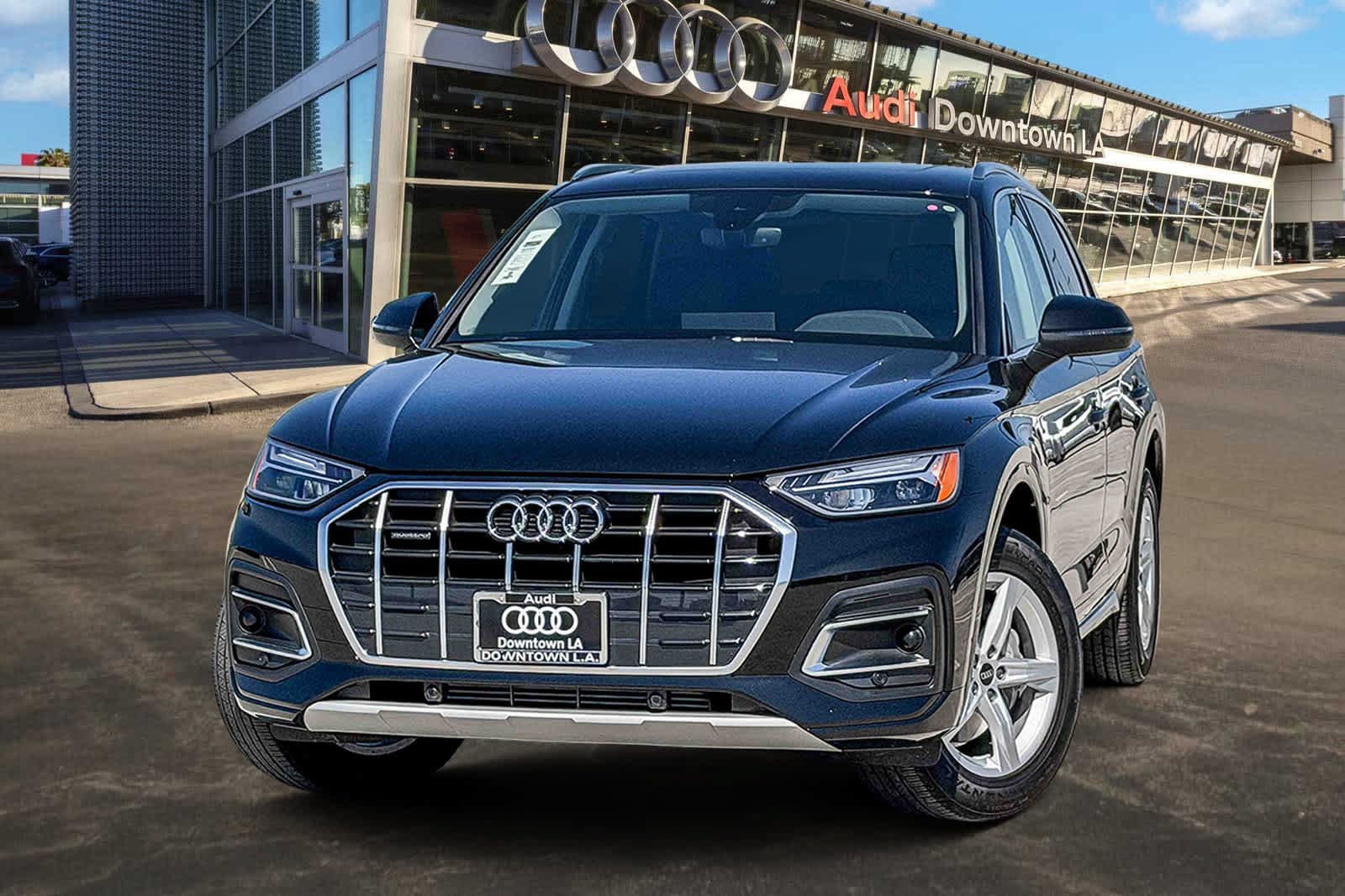 Used 2023 Audi Q5 Premium w/ Convenience Package