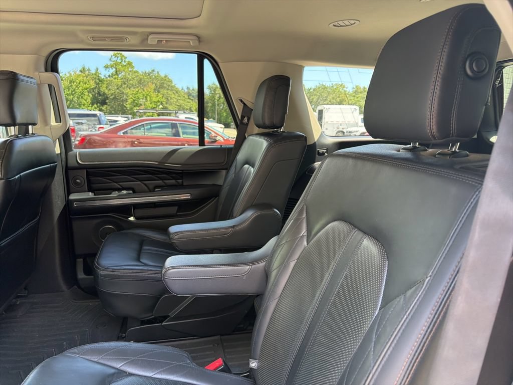 Used 2019 Ford Expedition Platinum RWD image 11