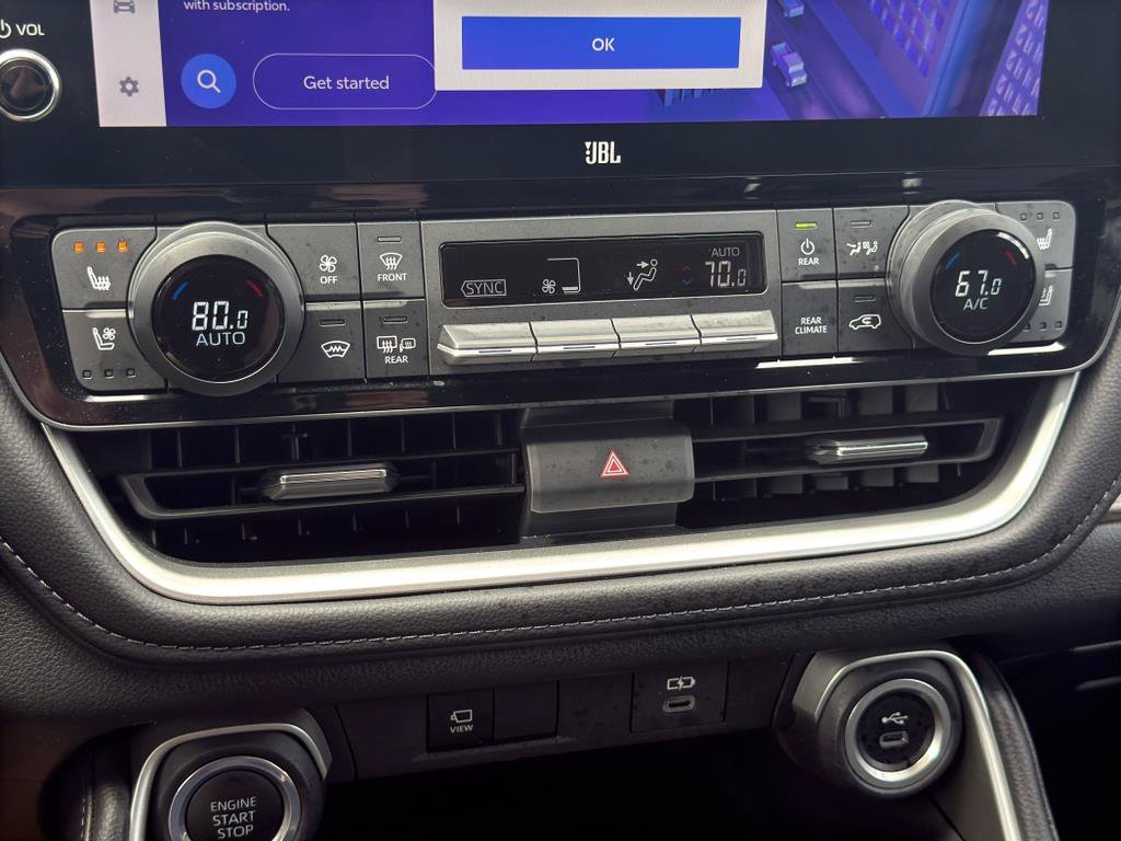 Used 2024 Toyota Grand Highlander AWD image 16