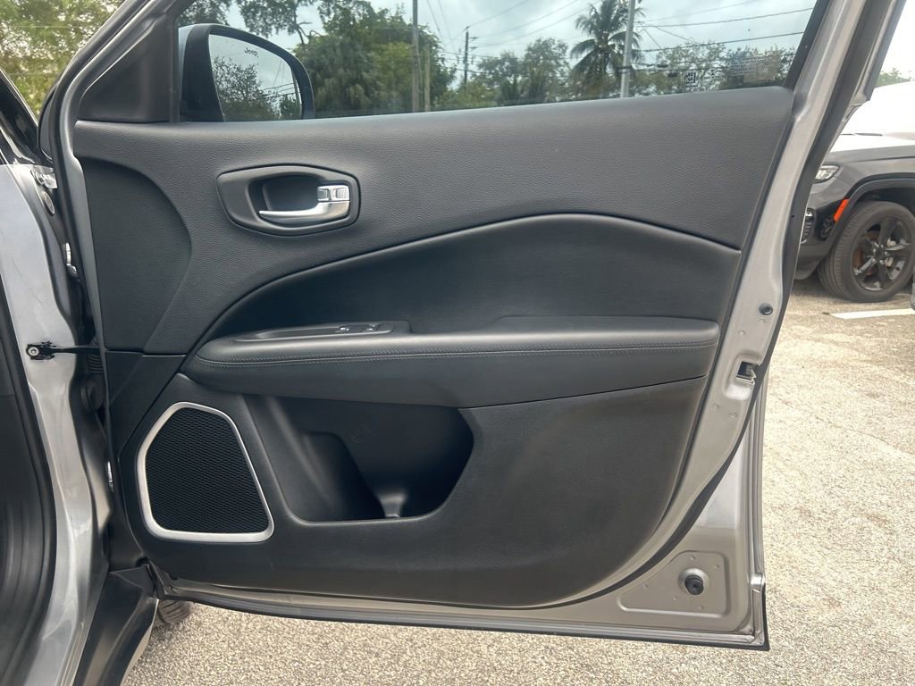 Certified 2019 Jeep Compass Altitude image 25