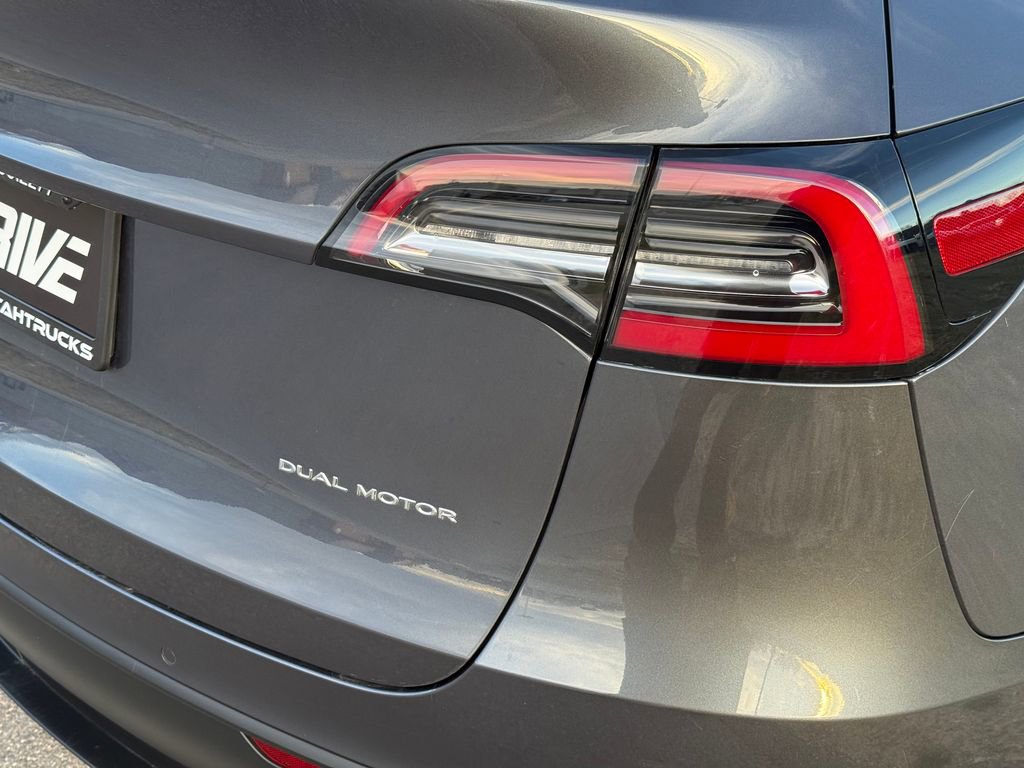 Used 2020 Tesla Model Y Long Range image 15