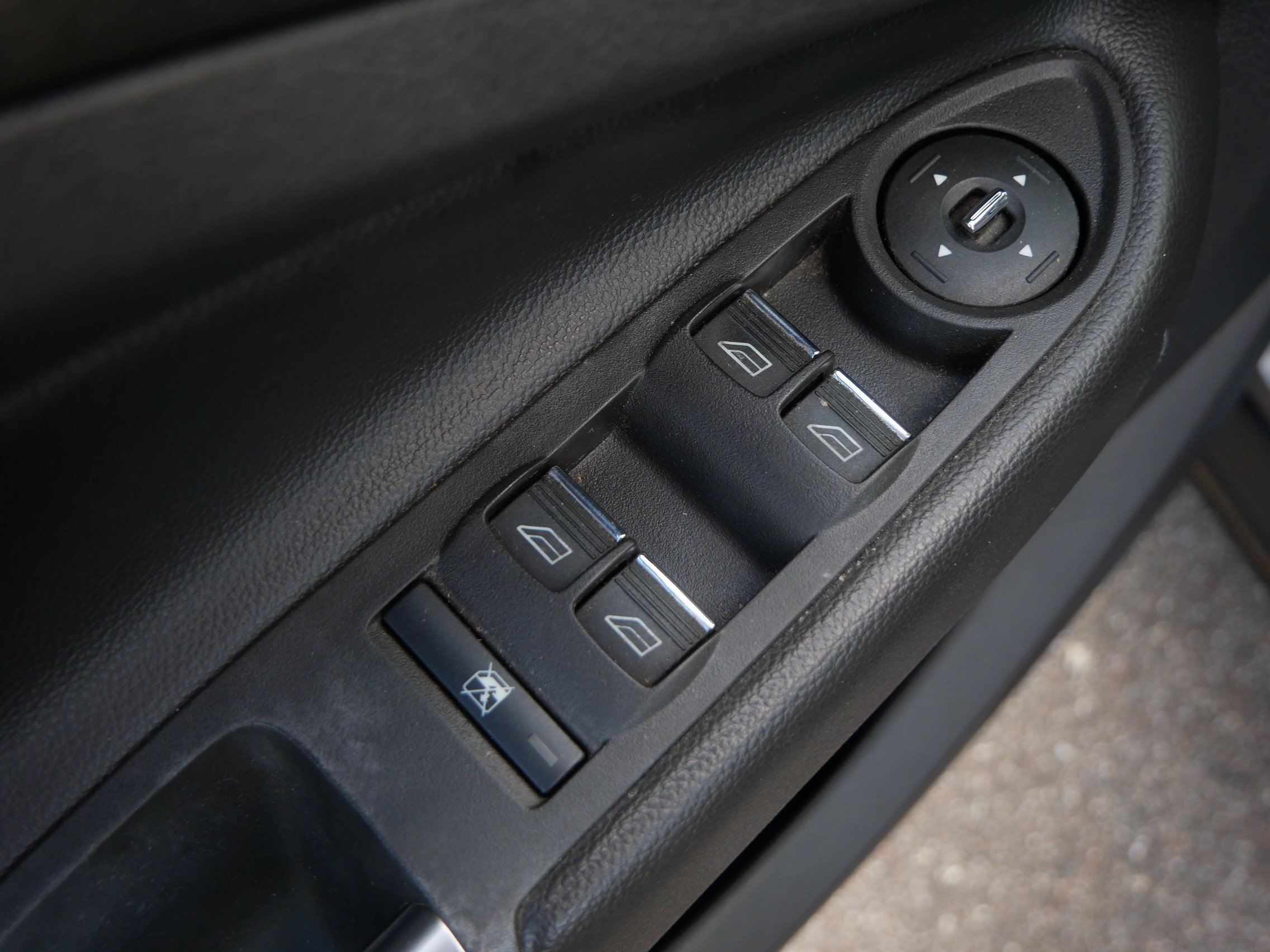 Used 2013 Ford Escape SEL FWD image 21
