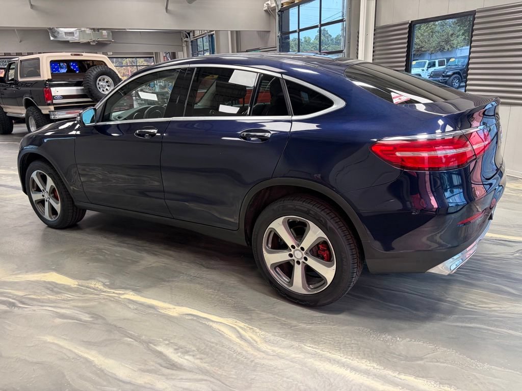 Used 2017 Mercedes-Benz GLC 300 4MATIC Coupe image 36