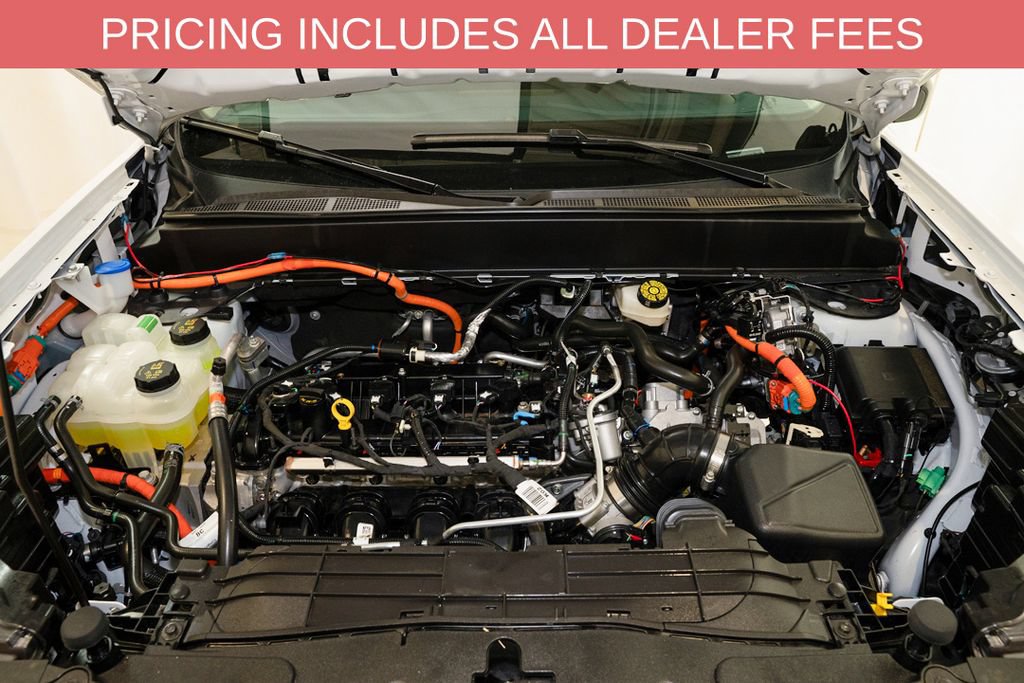 Used 2025 Ford Maverick XLT FWD image 18